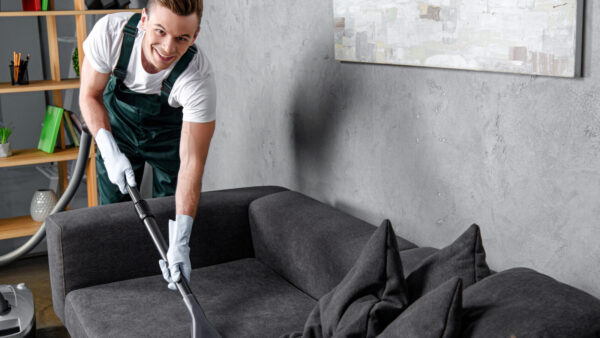 Bankstellen en stoelen stoomreinigen